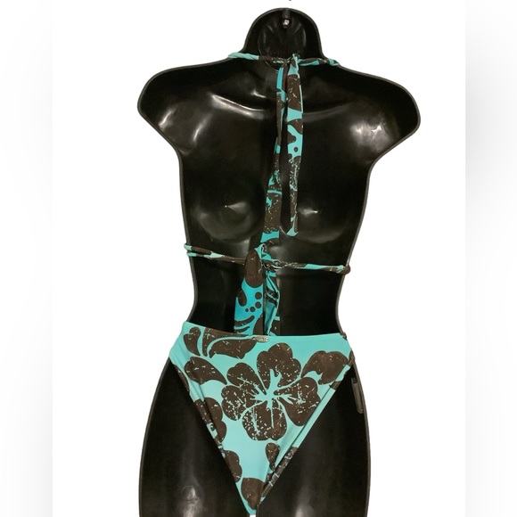 Sunsets Hawaiian Print String Bikini. Diane’s Bikini Shop Huntington Beach, CA - Picture 2 of 10